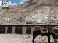 Le monastère de Sakya