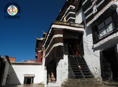 Dans l'un des temples de Tashilungpo, le monastère des Panchen Lama